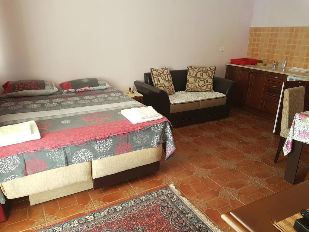 Apartments Nensy Бар Экстерьер фото